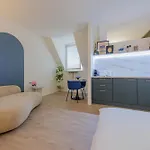 Mini Apartment *